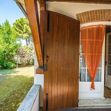 Holiday home 3-zi-fehaus, Im Erdgeschoss, Mit Grossem Garten, Grill Und Klimaanlage *